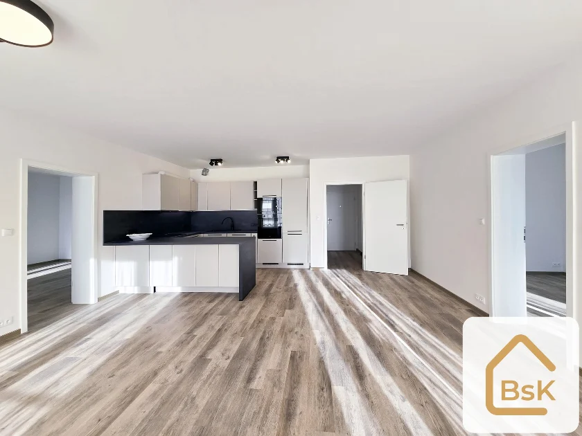 Podnájem bytu 3+kk se dvěma balkony, 102 m², s garáží, Český Brod