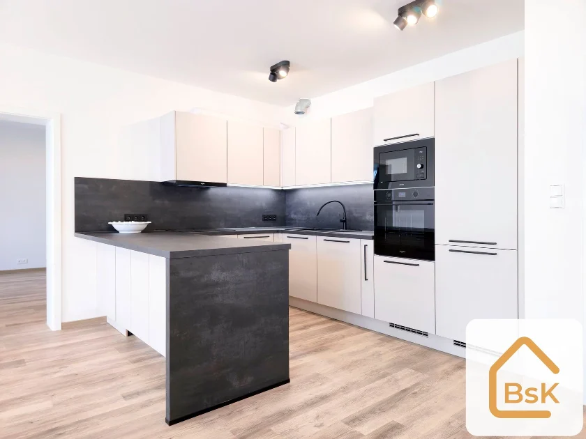 Podnájem bytu 3+kk se dvěma balkony, 102 m², s garáží, Český Brod