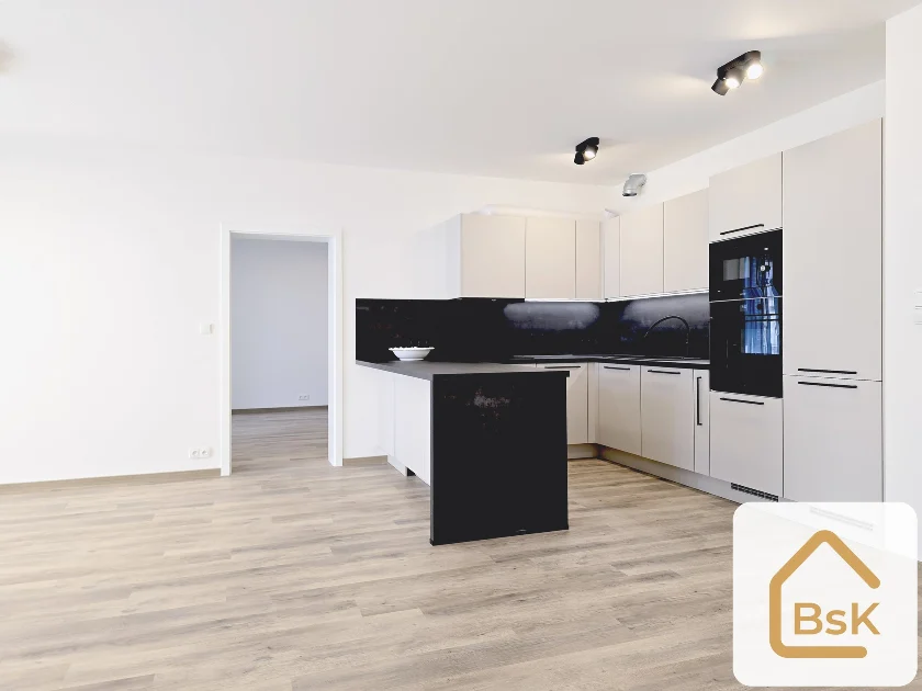 Podnájem bytu 3+kk se dvěma balkony, 102 m², s garáží, Český Brod