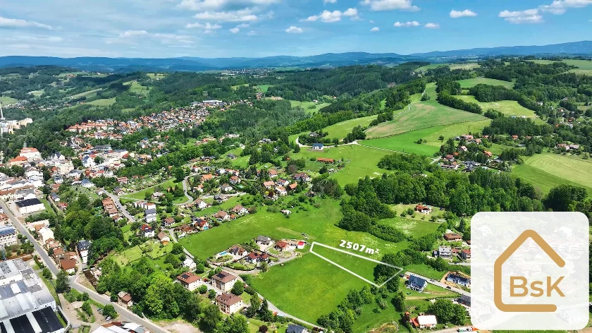 Prodej stavebního pozemku 2 507 m², Semily
