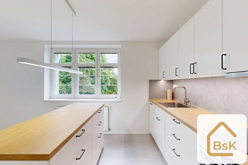 Pronájem velkorysého bytu 3+1 100 m², Liberec IV-Perštýn