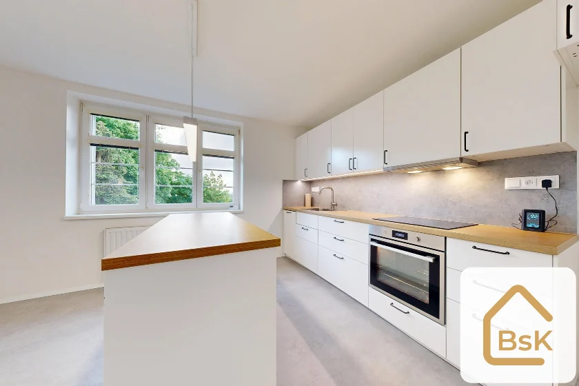 Pronájem velkorysého bytu 3+1 100 m², Liberec IV-Perštýn