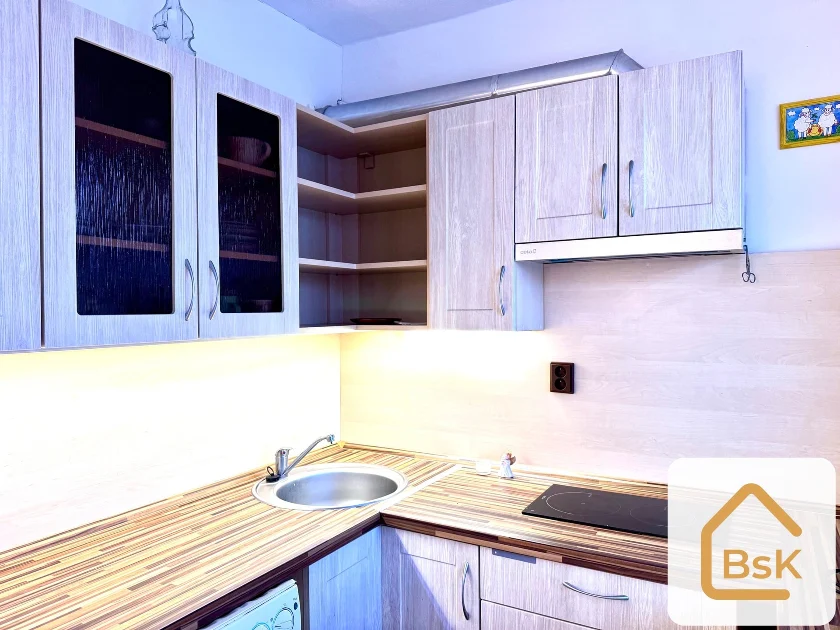 Podnájem bytu 1+1 s prostornou lodžií, 34 m2, Semily - Podmoklice
