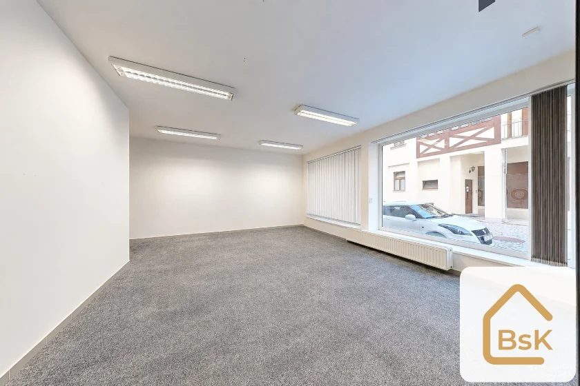 Prodej komerčního prostoru s výlohou, 141 m², Jablonec nad Nisou, Dvorská